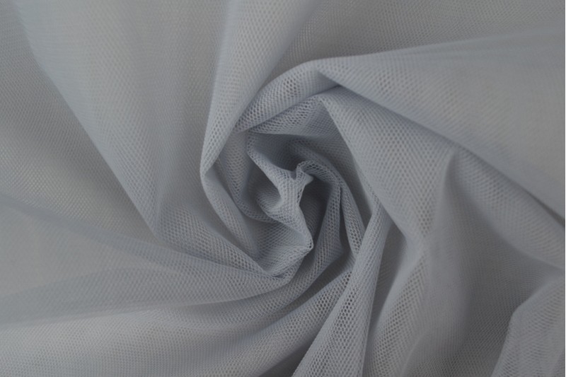 Tulle Non-Feu 300 tulle ignifuge 300 cm de large gris argent
