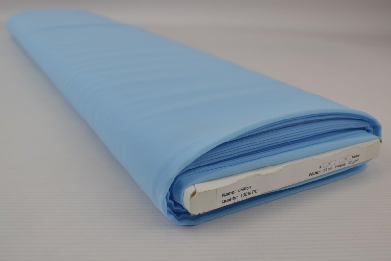 Mousseline (Chiffon) bleu bébé, rouleau