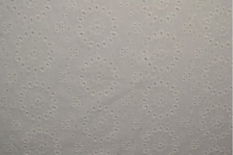 Broderie de Coton blanc (motif 18)