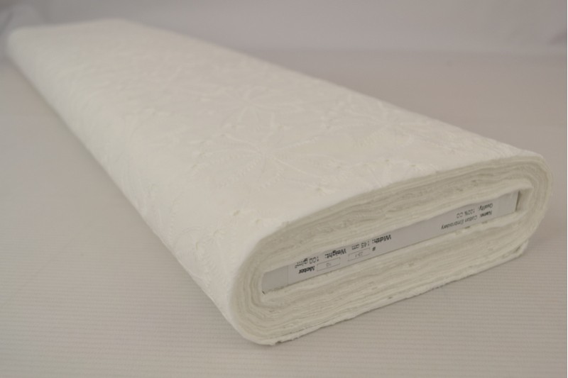 Broderie de Coton blanc (motif 23), rouleau