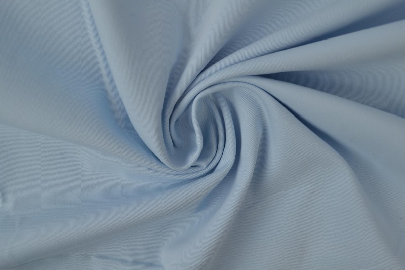 Coton sergé bleu bébé