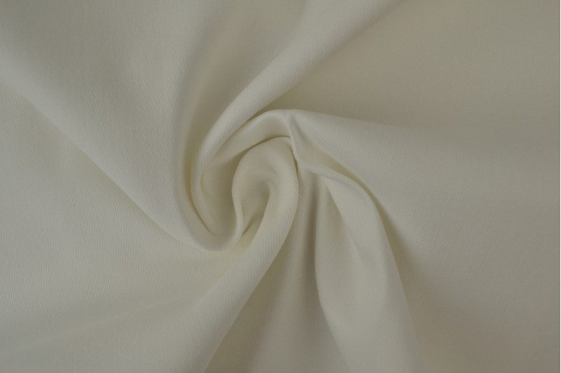 Sergé de coton Stretch blanc cassé