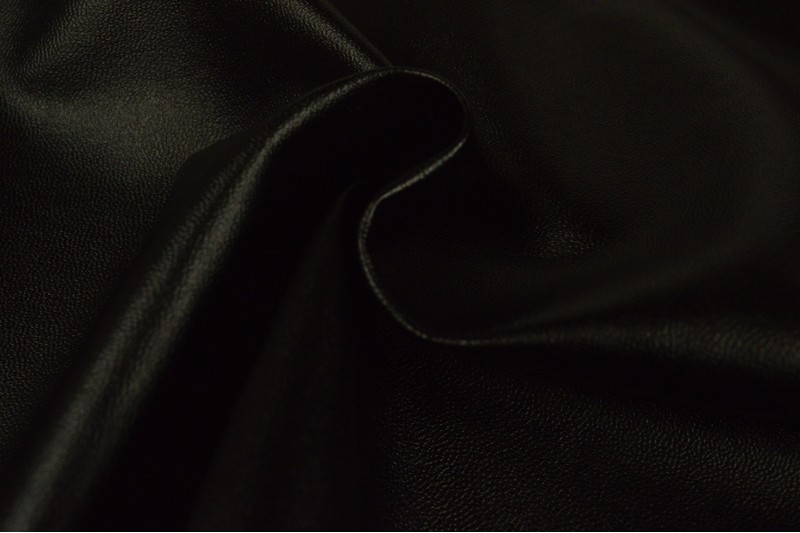 1 mètre simili cuir noir