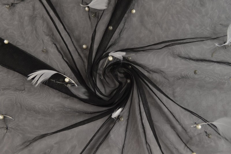 Mesh Plumes et Perles mesh plumes & perles noir