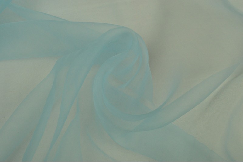 Organza bleu clair