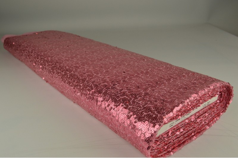 Paillet Klein paillettes petites rose bébé, rouleau