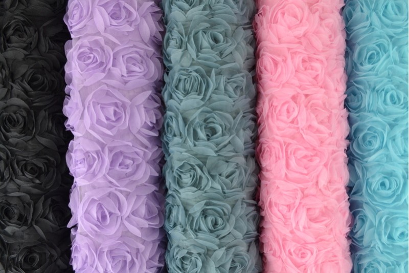 Mesh Brodé — tissu mesh au rouleau