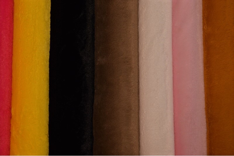 Fourrure Douce — tissu fausse fourrure au rouleau