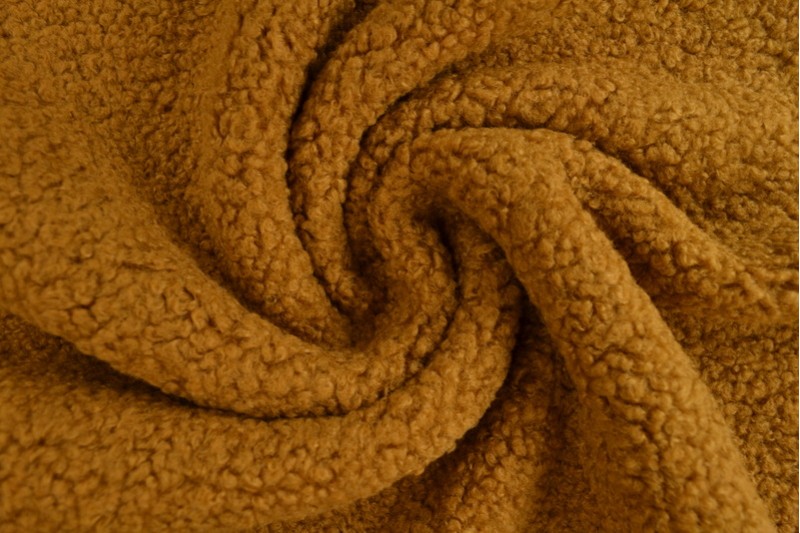 Fausse Fourrure Teddy jaune ocre foncé