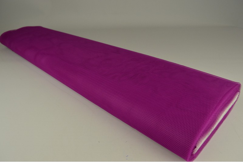 Tulle Rigide cassis, rouleau