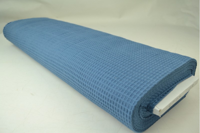 Gaufrette tissu bleu acier, rouleau